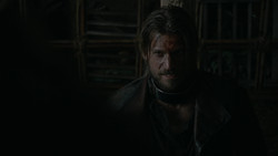 extant_GameOfThrones_2x01-TheNorthRemembers_3355