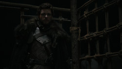 extant_GameOfThrones_2x01-TheNorthRemembers_3375