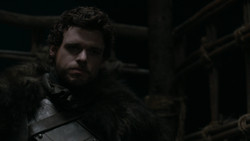 extant_GameOfThrones_2x01-TheNorthRemembers_3405