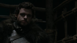 extant_GameOfThrones_2x01-TheNorthRemembers_3406