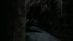 extant_GameOfThrones_2x01-TheNorthRemembers_3444