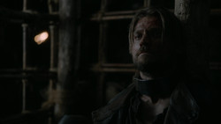 extant_GameOfThrones_2x01-TheNorthRemembers_3498