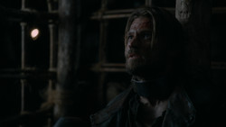 extant_GameOfThrones_2x01-TheNorthRemembers_3567
