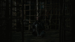 extant_GameOfThrones_2x01-TheNorthRemembers_3650