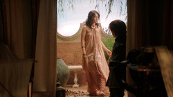 extant_GameOfThrones_2x01-TheNorthRemembers_3682