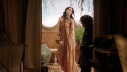 extant_GameOfThrones_2x01-TheNorthRemembers_3683