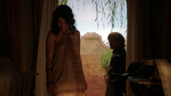 extant_GameOfThrones_2x01-TheNorthRemembers_3694