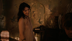 extant_GameOfThrones_2x01-TheNorthRemembers_3716