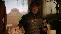 extant_GameOfThrones_2x01-TheNorthRemembers_3722