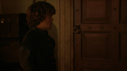 extant_GameOfThrones_2x01-TheNorthRemembers_3759