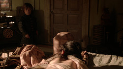 extant_GameOfThrones_2x01-TheNorthRemembers_3765