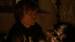 extant_GameOfThrones_2x01-TheNorthRemembers_3789