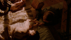extant_GameOfThrones_2x01-TheNorthRemembers_3796
