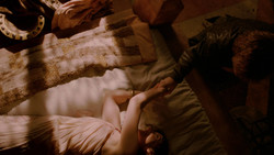 extant_GameOfThrones_2x01-TheNorthRemembers_3797