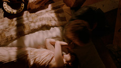 extant_GameOfThrones_2x01-TheNorthRemembers_3798