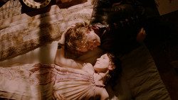extant_GameOfThrones_2x01-TheNorthRemembers_3816