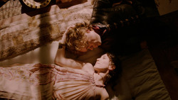 extant_GameOfThrones_2x01-TheNorthRemembers_3821