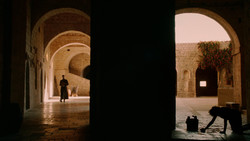 extant_GameOfThrones_2x01-TheNorthRemembers_3834
