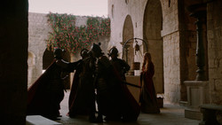 extant_GameOfThrones_2x01-TheNorthRemembers_4042