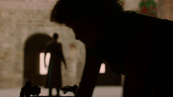 extant_GameOfThrones_2x01-TheNorthRemembers_4125