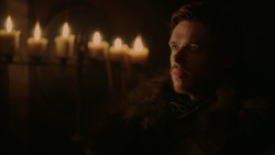extant_GameOfThrones_2x01-TheNorthRemembers_4142