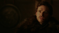 extant_GameOfThrones_2x01-TheNorthRemembers_4187