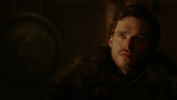 extant_GameOfThrones_2x01-TheNorthRemembers_4195