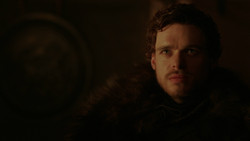 extant_GameOfThrones_2x01-TheNorthRemembers_4215