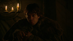 extant_GameOfThrones_2x01-TheNorthRemembers_4298