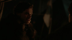 extant_GameOfThrones_2x01-TheNorthRemembers_4318