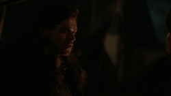 extant_GameOfThrones_2x01-TheNorthRemembers_4319