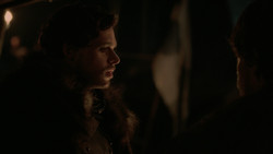 extant_GameOfThrones_2x01-TheNorthRemembers_4337