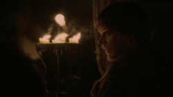 extant_GameOfThrones_2x01-TheNorthRemembers_4355