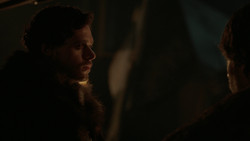 extant_GameOfThrones_2x01-TheNorthRemembers_4362