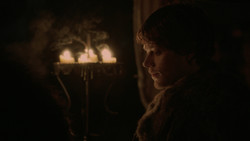 extant_GameOfThrones_2x01-TheNorthRemembers_4397