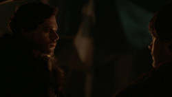 extant_GameOfThrones_2x01-TheNorthRemembers_4409