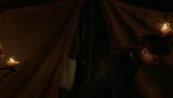 extant_GameOfThrones_2x01-TheNorthRemembers_4434