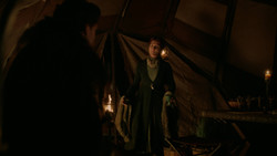 extant_GameOfThrones_2x01-TheNorthRemembers_4445