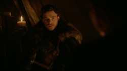 extant_GameOfThrones_2x01-TheNorthRemembers_4458