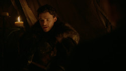 extant_GameOfThrones_2x01-TheNorthRemembers_4464
