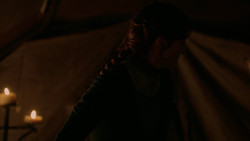 extant_GameOfThrones_2x01-TheNorthRemembers_4480