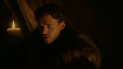 extant_GameOfThrones_2x01-TheNorthRemembers_4484