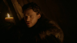 extant_GameOfThrones_2x01-TheNorthRemembers_4486