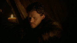 extant_GameOfThrones_2x01-TheNorthRemembers_4536