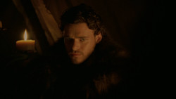 extant_GameOfThrones_2x01-TheNorthRemembers_4540