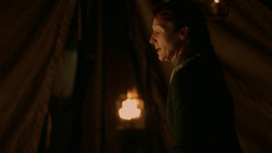 extant_GameOfThrones_2x01-TheNorthRemembers_4541