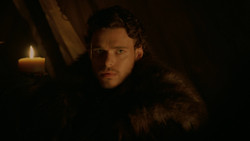 extant_GameOfThrones_2x01-TheNorthRemembers_4546