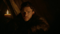 extant_GameOfThrones_2x01-TheNorthRemembers_4547
