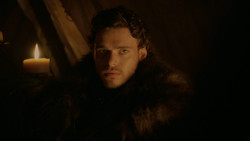 extant_GameOfThrones_2x01-TheNorthRemembers_4551