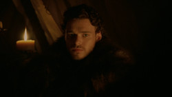 extant_GameOfThrones_2x01-TheNorthRemembers_4553